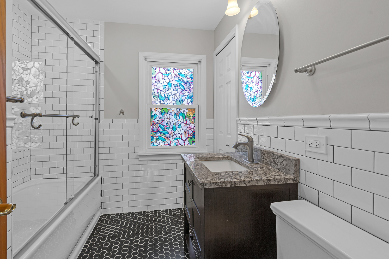 Chicago, Illinois 60655, United States, 4 Bedrooms Bedrooms, ,3 BathroomsBathrooms,Residential,Active,238617