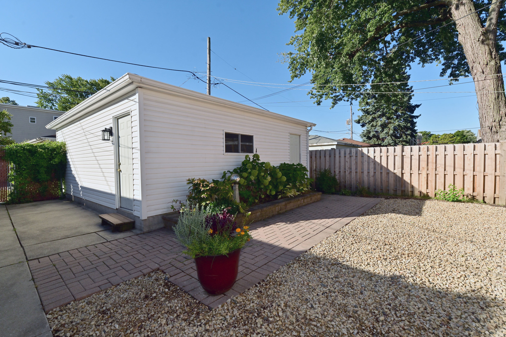 Chicago, Illinois 60655, United States, 4 Bedrooms Bedrooms, ,3 BathroomsBathrooms,Residential,Active,238617