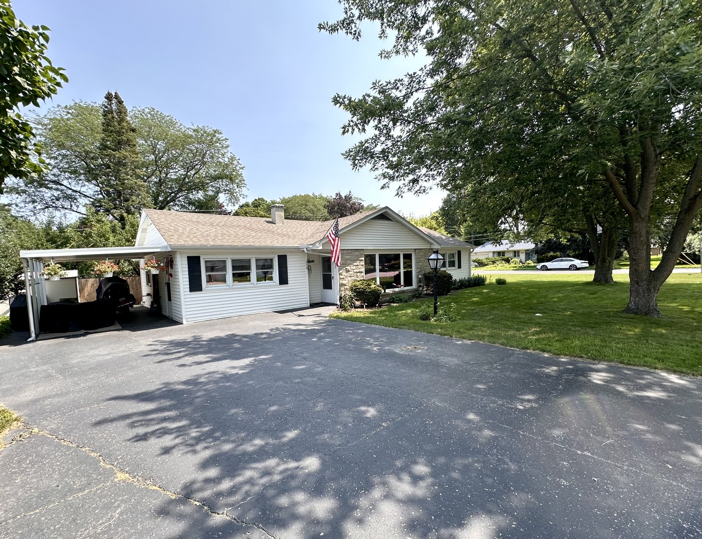 250 S EDGELAWN Drive