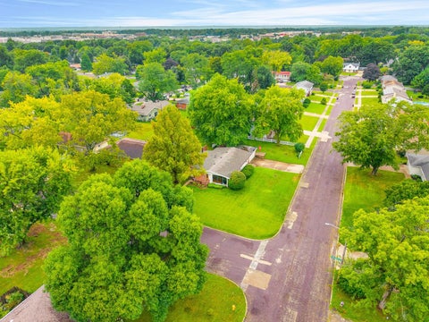 Tiny photo for 5115 N Graceland Drive, Peoria, IL 61614 (MLS # 12730802)