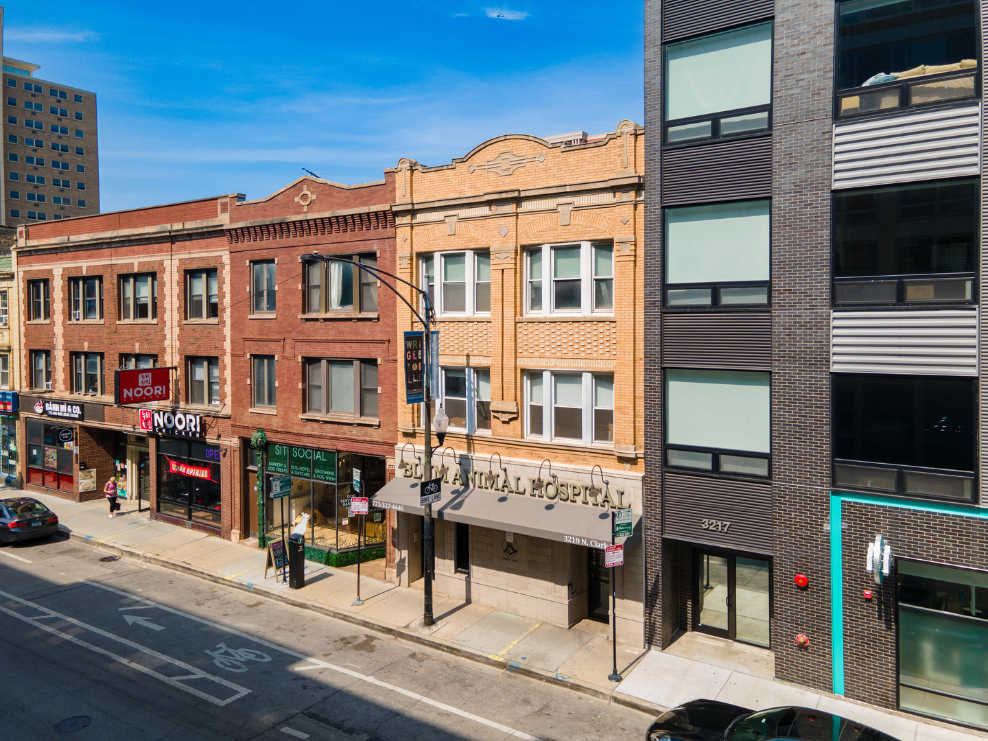 3219 N Clark Street