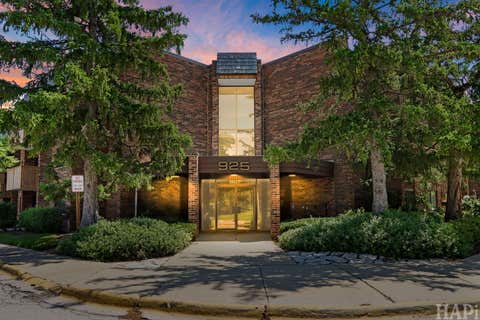 Tiny photo for 925 SPRINGHILL Drive #202, Northbrook, IL 60062 (MLS # 12666474)