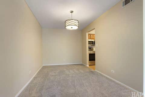 Tiny photo for 925 SPRINGHILL Drive #202, Northbrook, IL 60062 (MLS # 12666474)