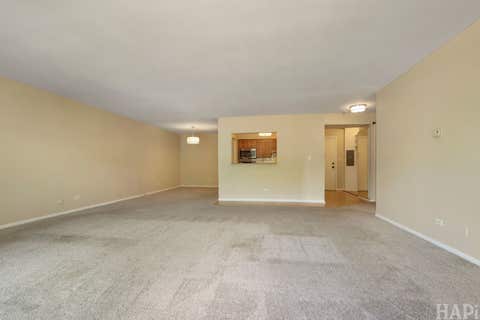 Tiny photo for 925 SPRINGHILL Drive #202, Northbrook, IL 60062 (MLS # 12666474)