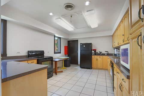 Tiny photo for 925 SPRINGHILL Drive #202, Northbrook, IL 60062 (MLS # 12666474)