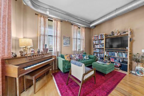 Tiny photo for 4011 N Francisco Avenue #101, Chicago, IL 60618 (MLS # 12617571)