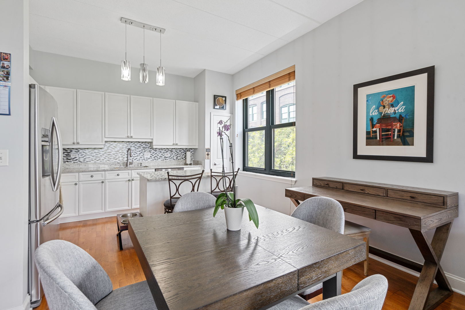 1301 W Washington Boulevard 301