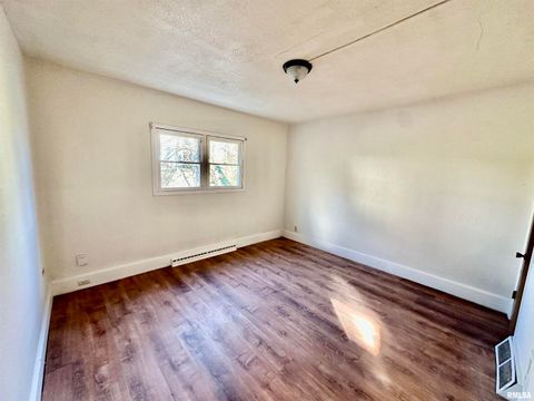 Tiny photo for 1325 MISSISSIPPI Avenue, Davenport, IA 52803 (MLS # QC4269287)