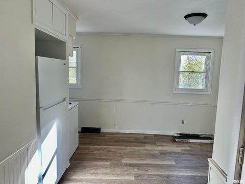 Tiny photo for 1325 MISSISSIPPI Avenue, Davenport, IA 52803 (MLS # QC4269287)