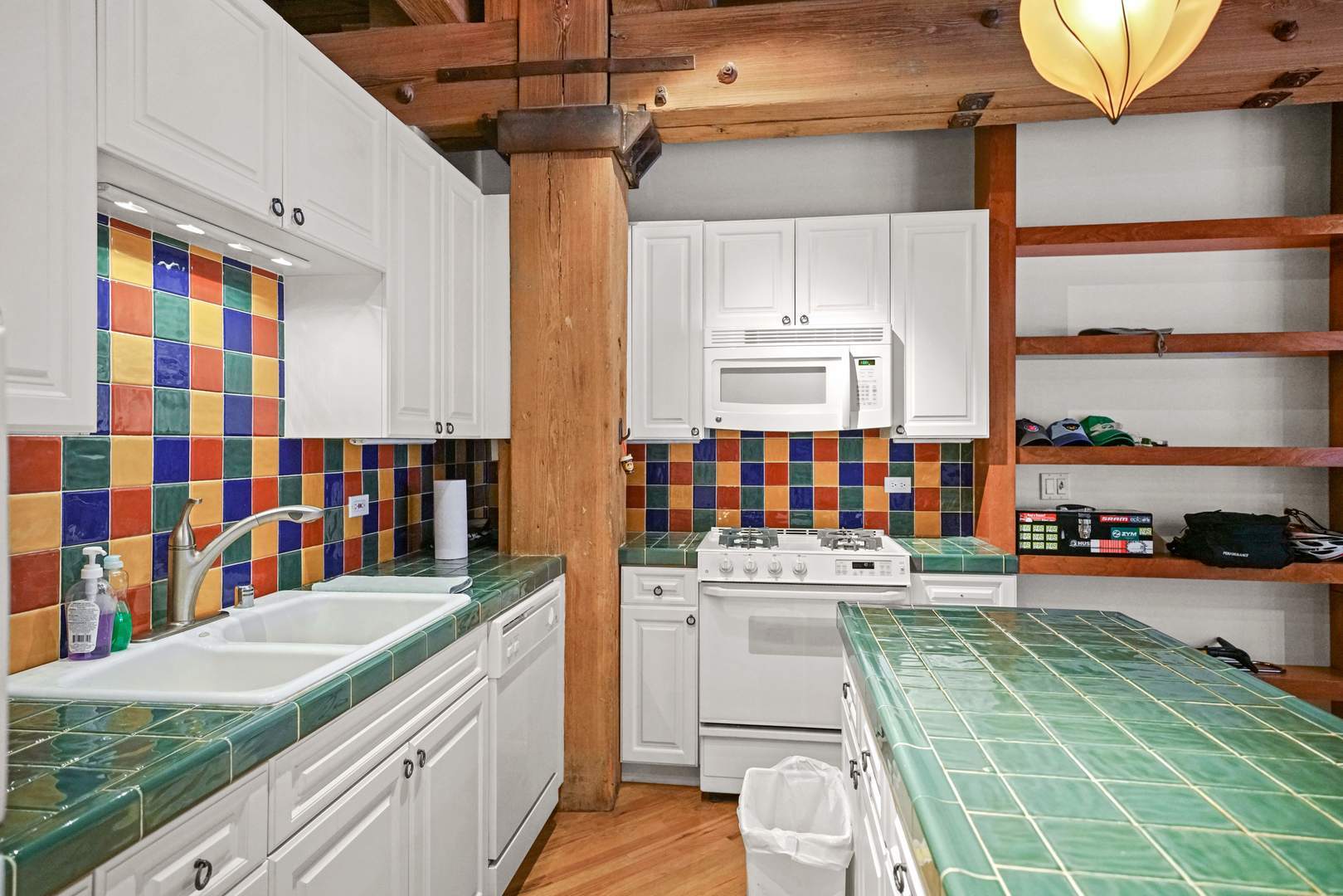 520 W Huron Street 113