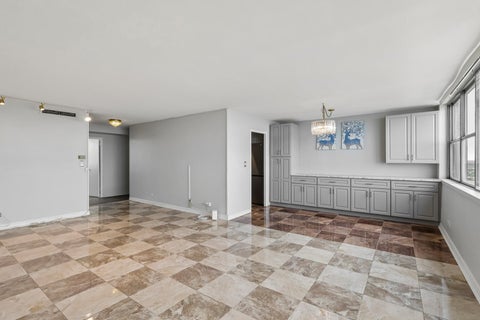 Tiny photo for 6301 N Sheridan Road #24E, Chicago, IL 60660 (MLS # 12720280)