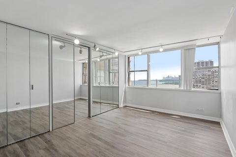 Tiny photo for 6301 N Sheridan Road #24E, Chicago, IL 60660 (MLS # 12720280)