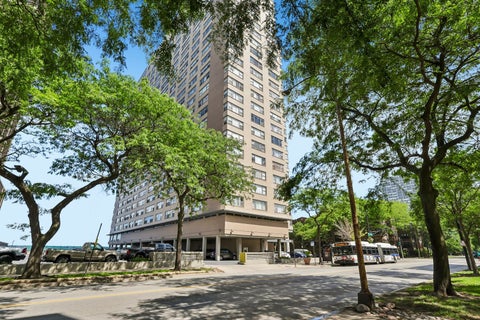 Tiny photo for 6301 N Sheridan Road #24E, Chicago, IL 60660 (MLS # 12720280)