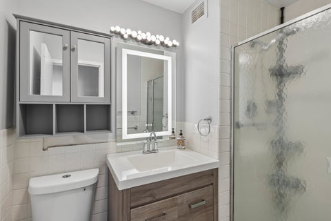 Tiny photo for 6301 N Sheridan Road #24E, Chicago, IL 60660 (MLS # 12720280)