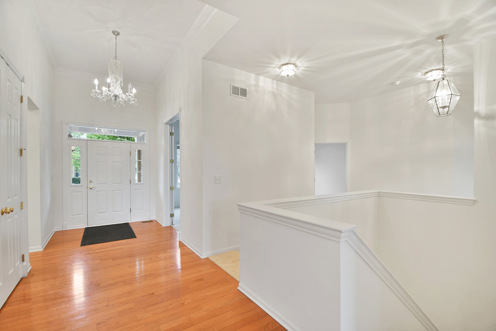 19 EAGLE RIDGE Drive