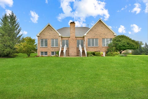 Tiny photo for 19 EAGLE RIDGE Drive, Hawthorn Woods, IL 60047 (MLS # 12773415)