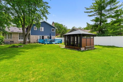 Tiny photo for 1344 Heather Hill Crescent Cres, Flossmoor, IL 60422 (MLS # 12464287)