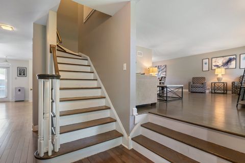 Tiny photo for 1344 Heather Hill Crescent Cres, Flossmoor, IL 60422 (MLS # 12464287)