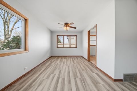 Tiny photo for 5017 W 101st Street, Oak Lawn, IL 60453 (MLS # 12512963)