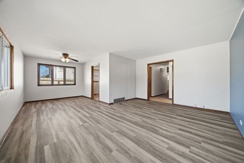 Tiny photo for 5017 W 101st Street, Oak Lawn, IL 60453 (MLS # 12512963)