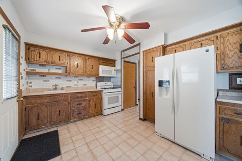 Tiny photo for 5017 W 101st Street, Oak Lawn, IL 60453 (MLS # 12512963)