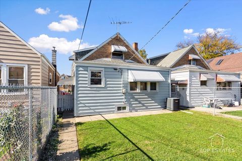Tiny photo for 4641 S TRUMBULL Avenue, Chicago, IL 60632 (MLS # 12511262)