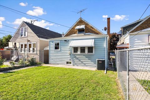Tiny photo for 4641 S TRUMBULL Avenue, Chicago, IL 60632 (MLS # 12511262)