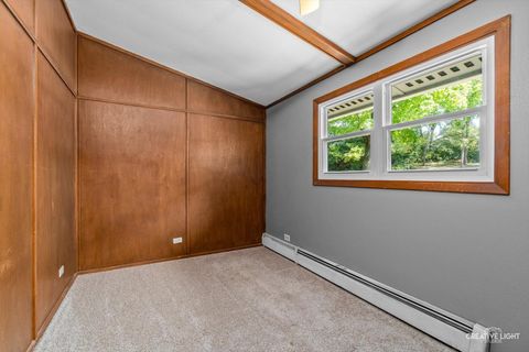 Tiny photo for 24 S Grant Street, North Aurora, IL 60542 (MLS # 12487717)