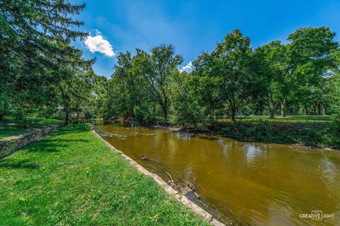 Tiny photo for 24 S Grant Street, North Aurora, IL 60542 (MLS # 12487717)