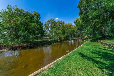 Tiny photo for 24 S Grant Street, North Aurora, IL 60542 (MLS # 12487717)