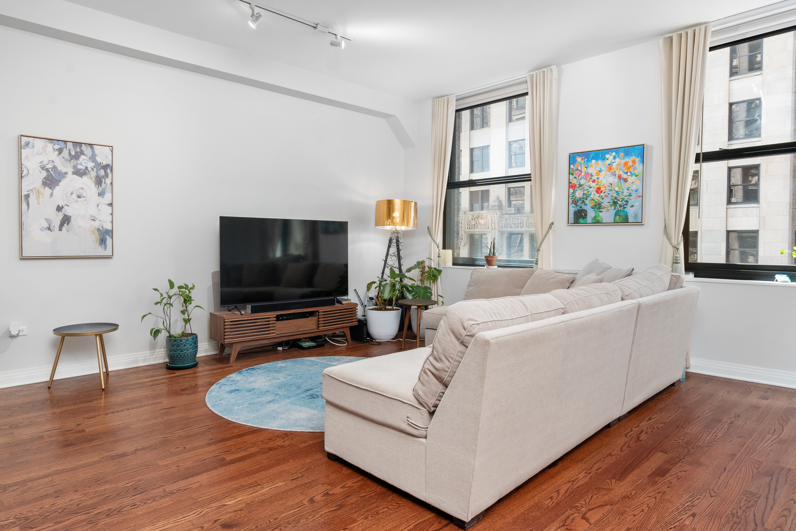 6 N Michigan Avenue 509
