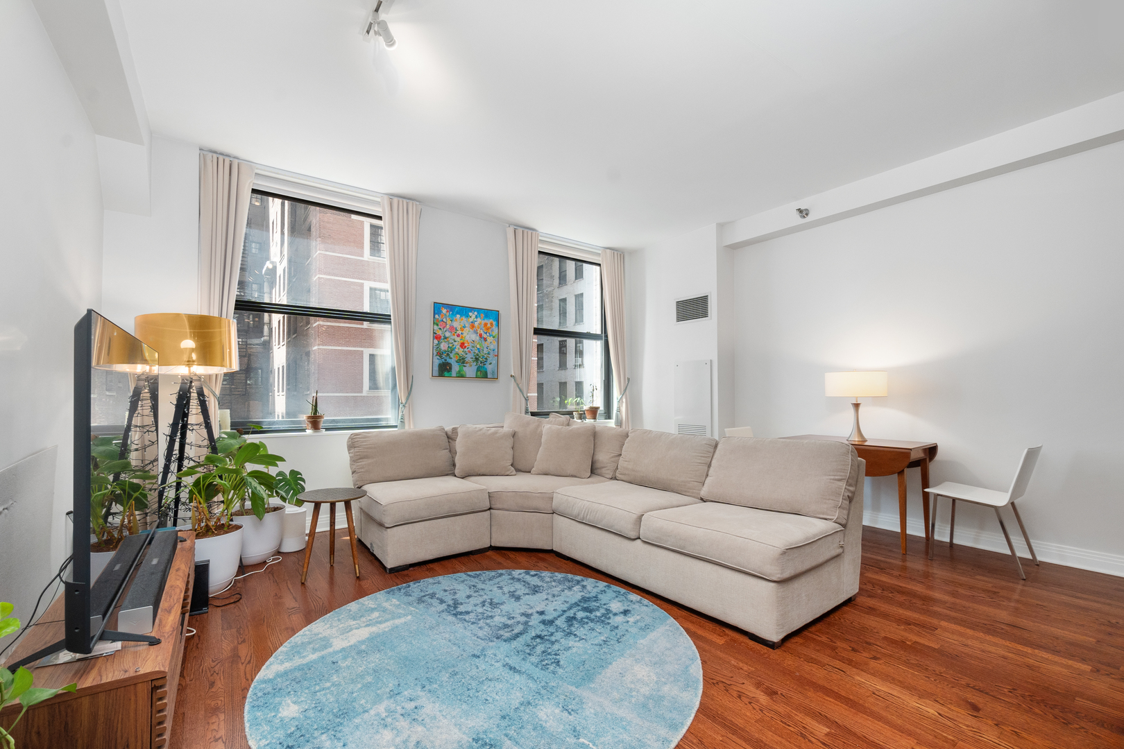 6 N Michigan Avenue 509