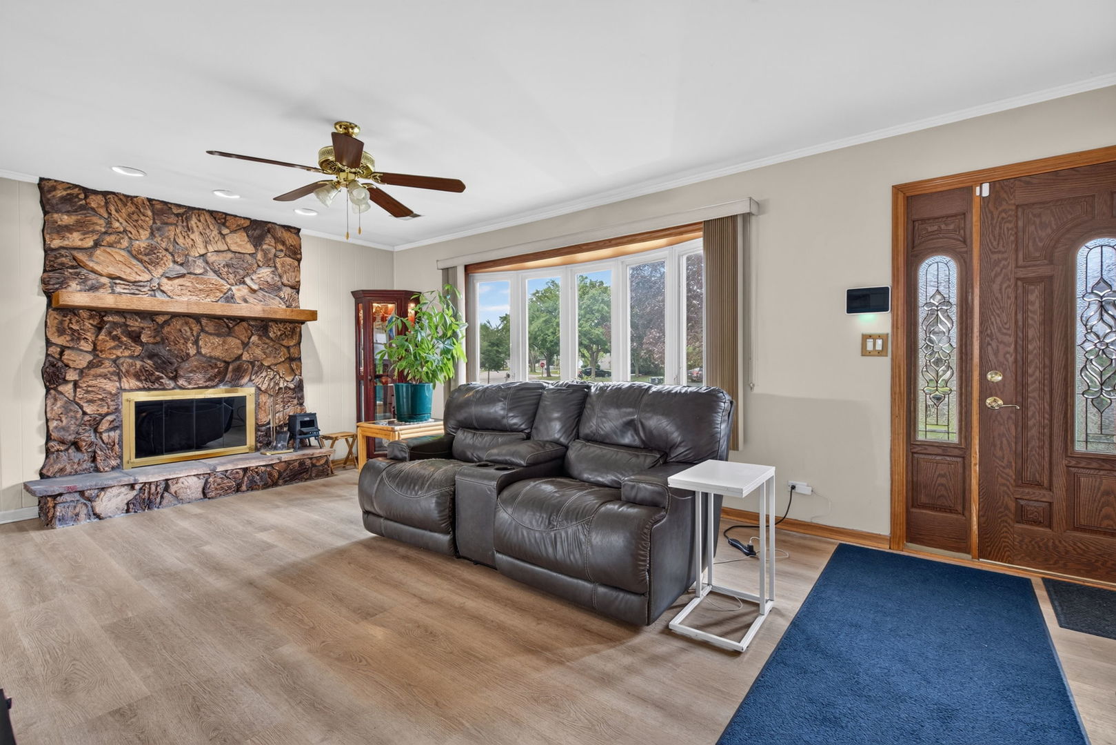 196 Sunshine Drive
