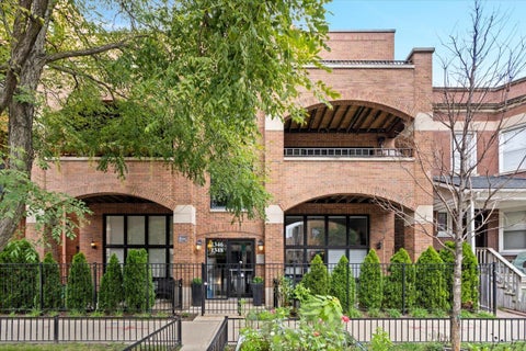 Photo of Chicago, IL 60613 (MLS # 12772580)