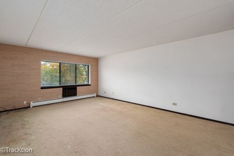 Tiny photo for 835 Pearson Street #310, Des Plaines, IL 60016 (MLS # 12503112)