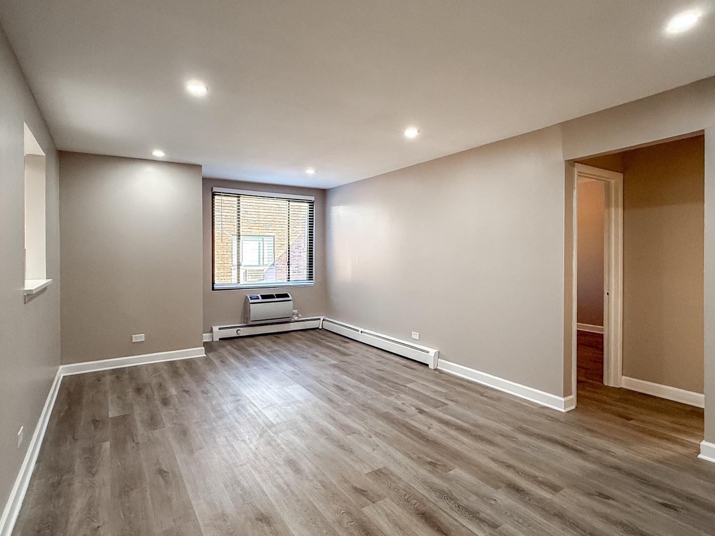 2336 N Commonwealth Avenue 406