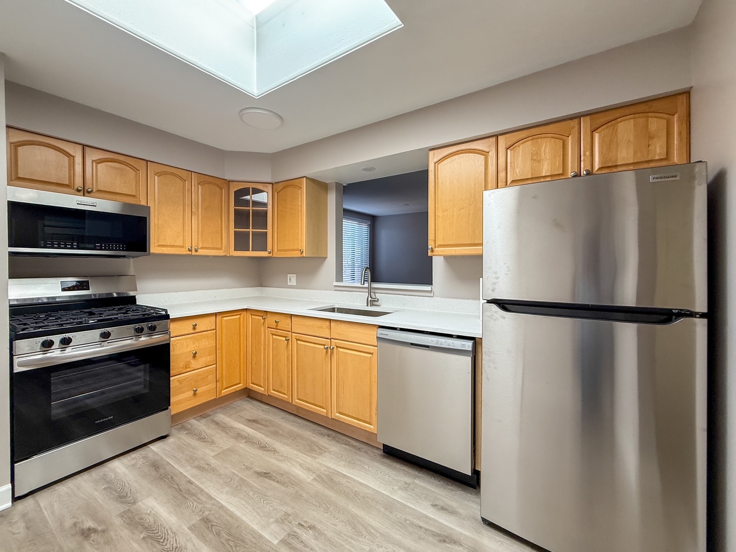 2336 N Commonwealth Avenue 406