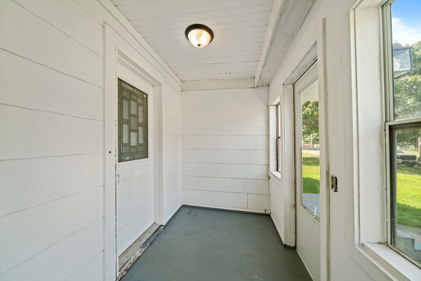 141 W Division Street