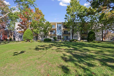 Photo of 1004 E Harding Drive #201, Urbana, IL 61801 (MLS # 12781055)