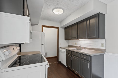 Tiny photo for 1004 E Harding Drive #201, Urbana, IL 61801 (MLS # 12781055)