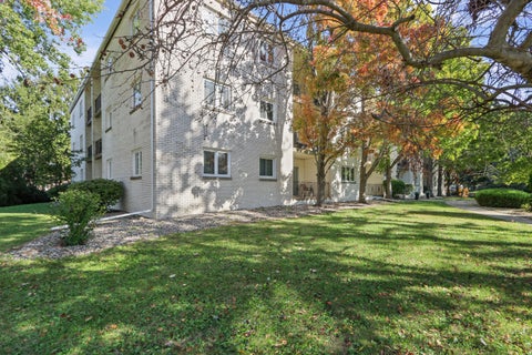 Tiny photo for 1004 E Harding Drive #201, Urbana, IL 61801 (MLS # 12781055)