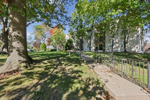 Tiny photo for 1004 E Harding Drive #201, Urbana, IL 61801 (MLS # 12781055)