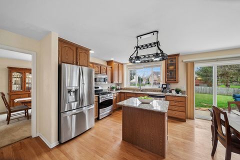Tiny photo for 5204 Chokeberry Drive, Naperville, IL 60564 (MLS # 12592173)