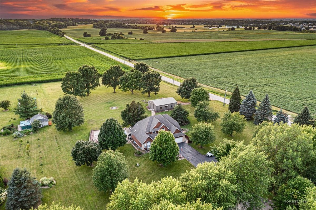 3 Settlers Lane
