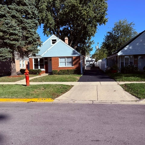 Tiny photo for 521 53rd Avenue, Bellwood, IL 60104 (MLS # 12788980)