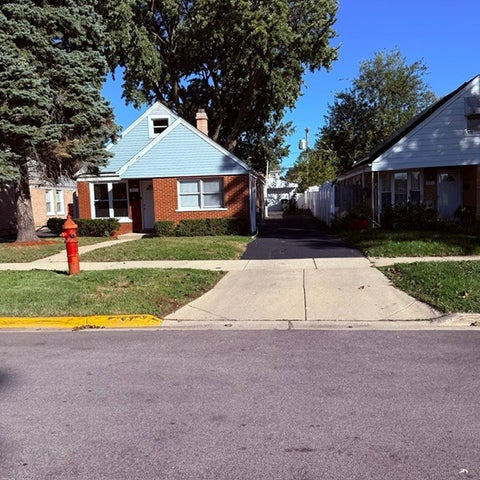 Tiny photo for 521 53rd Avenue, Bellwood, IL 60104 (MLS # 12788980)