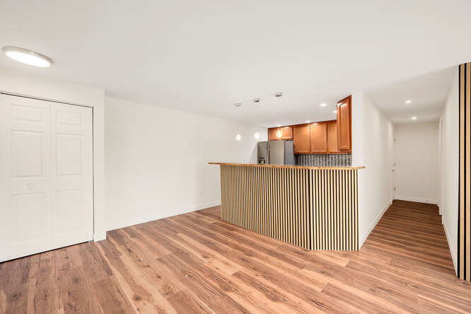 10130 S 84th Terrace 11107
