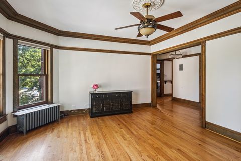 Tiny photo for 707 W Bittersweet Place #K2, Chicago, IL 60613 (MLS # 12460956)