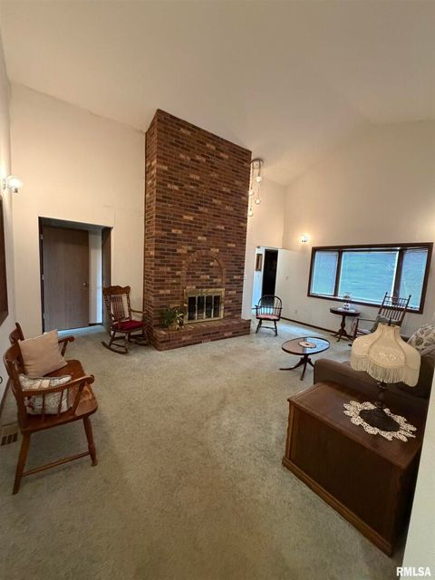 Tiny photo for 420 N 9TH Street, Benton, IL 62812 (MLS # EB460524)