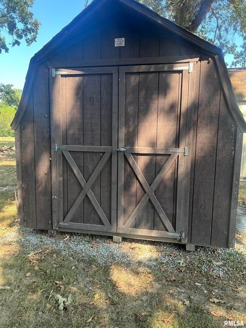 Tiny photo for 420 N 9TH Street, Benton, IL 62812 (MLS # EB460524)